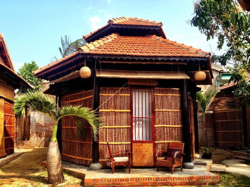 Under The Coconut Tree Hotel Hoi An Bagian luar foto