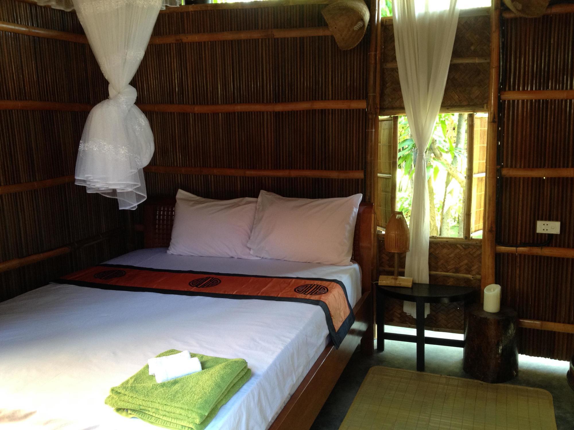 Under The Coconut Tree Hotel Hoi An Bagian luar foto